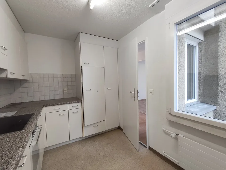 Appartement lumineux 5.5 pièces avec balcon à Spiez