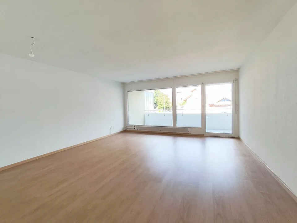 Appartement lumineux 5.5 pièces avec balcon à Spiez