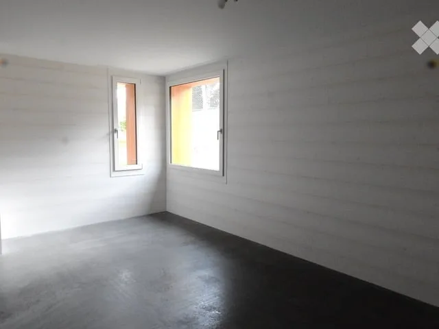 Affascinante appartamento di 4.5 locali a Flernen – Posizione tranquilla con balcone e vista splendida
