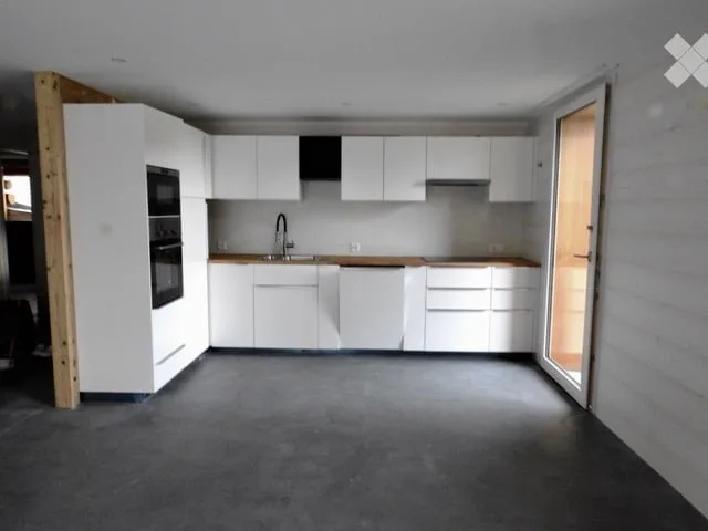 Affascinante appartamento di 4.5 locali a Flernen – Posizione tranquilla con balcone e vista splendida