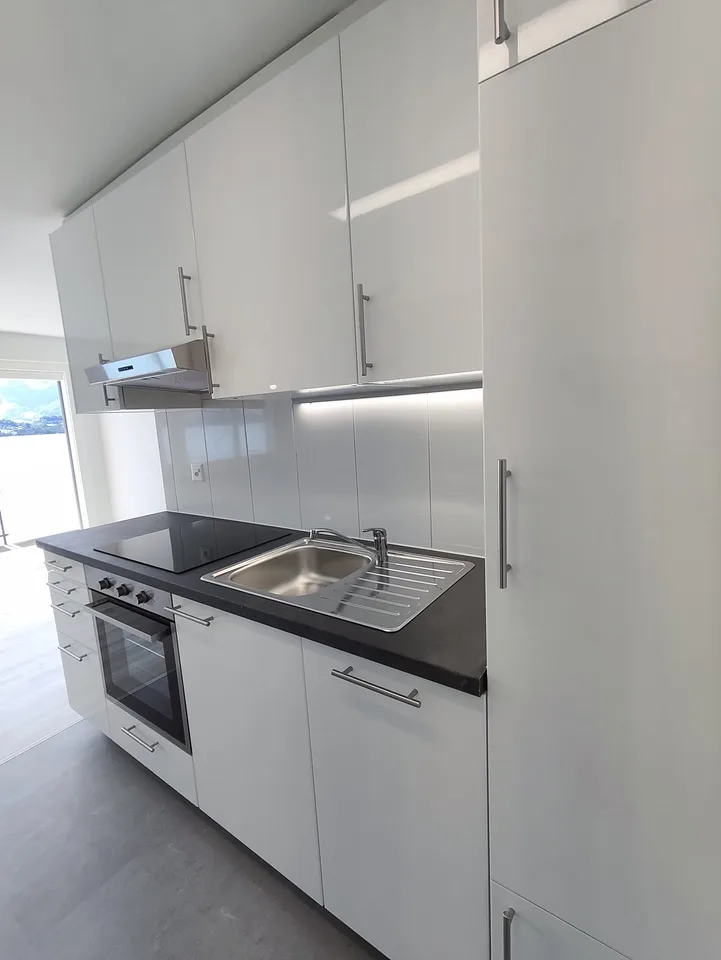 Charmante 3-Zimmer-Wohnung mit Seeblick in Oberhofen am Thunersee