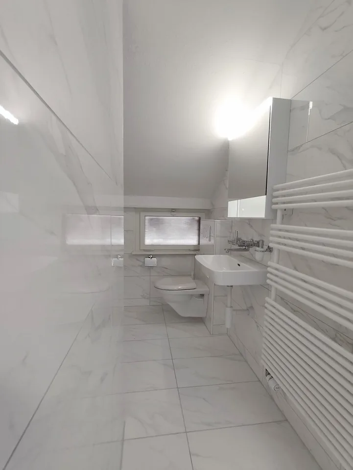 Charmante 3-Zimmer-Wohnung mit Seeblick in Oberhofen am Thunersee