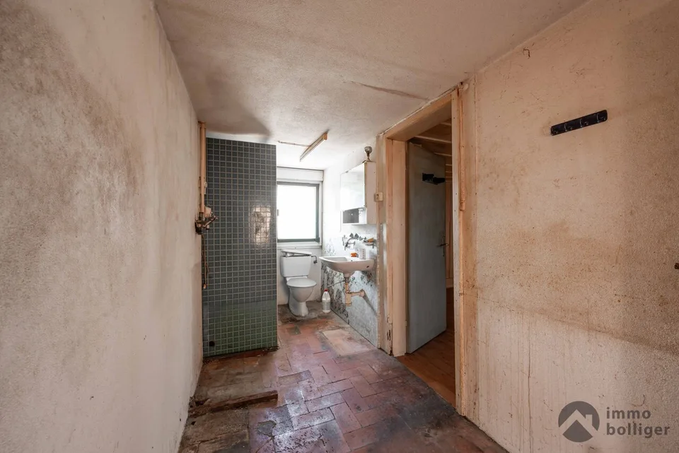 Casa residenziale storica con potenziale di sviluppo