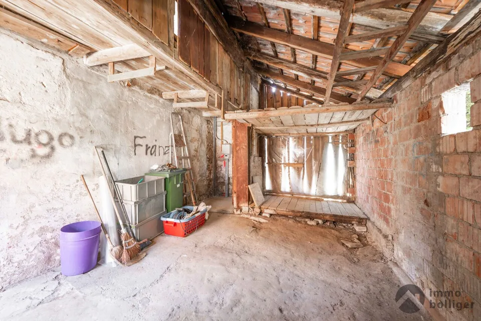 Casa residenziale storica con potenziale di sviluppo