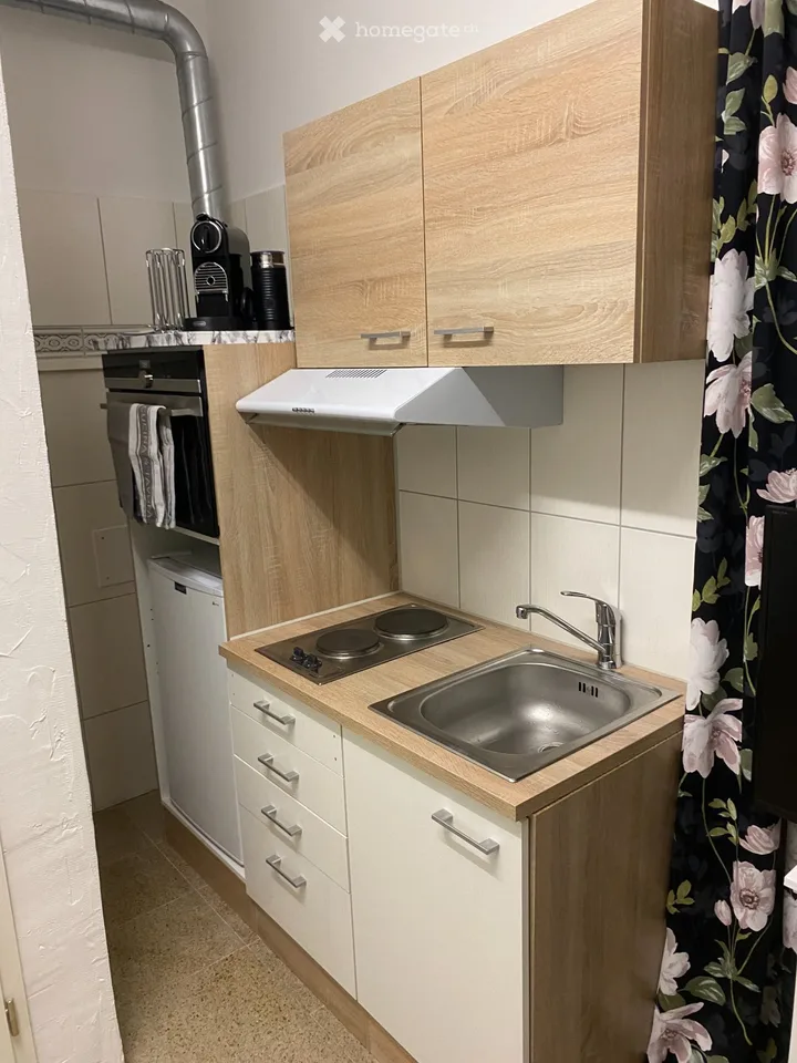 1 appartement de chambre (studio au rez-de-chaussée) situé au calme