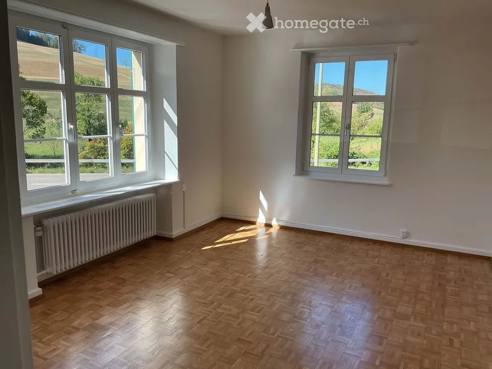 Appartamento accogliente di 3 locali con balcone/area di giardino a Rothenfluh