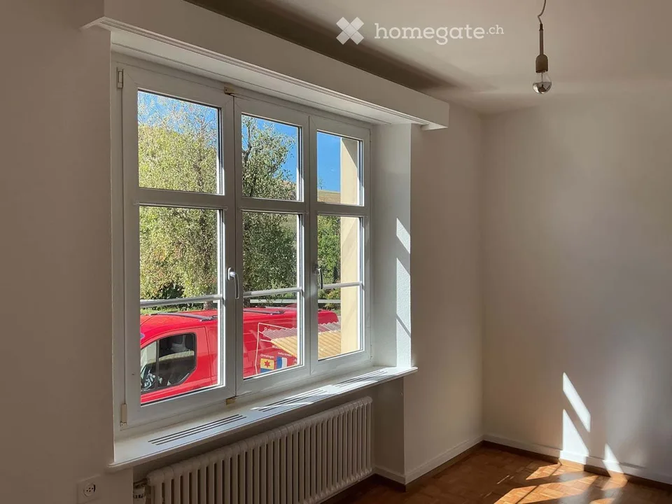 Appartamento accogliente di 3 locali con balcone/area di giardino a Rothenfluh