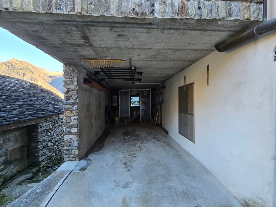 Charmantes rustikales Haus mit herrlicher Aussicht, Terrasse & Garage
