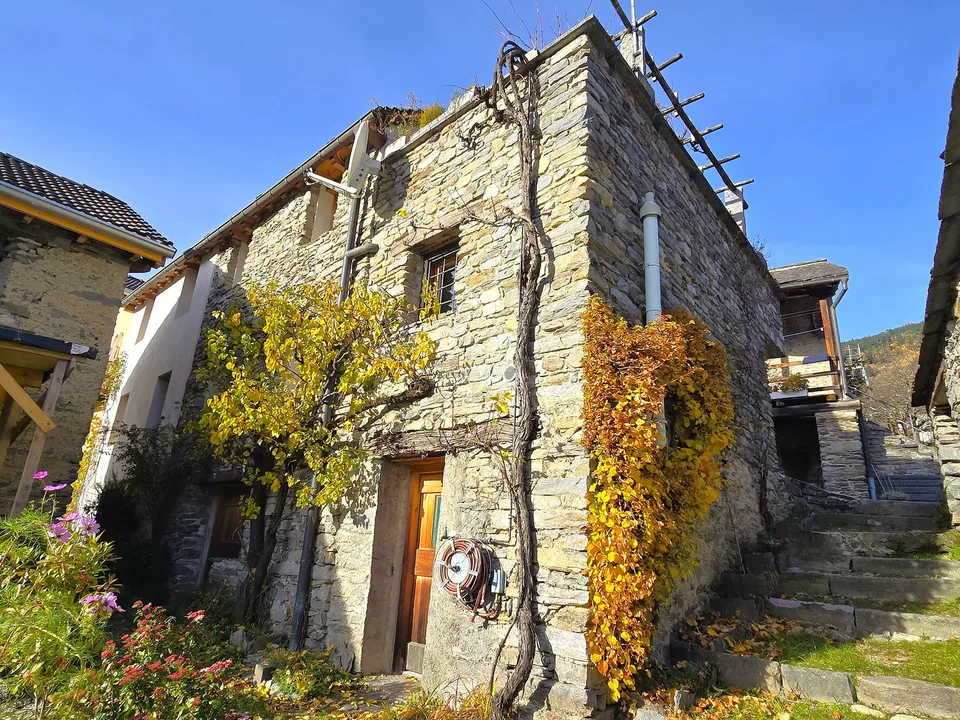 Charmantes rustikales Haus mit herrlicher Aussicht, Terrasse & Garage