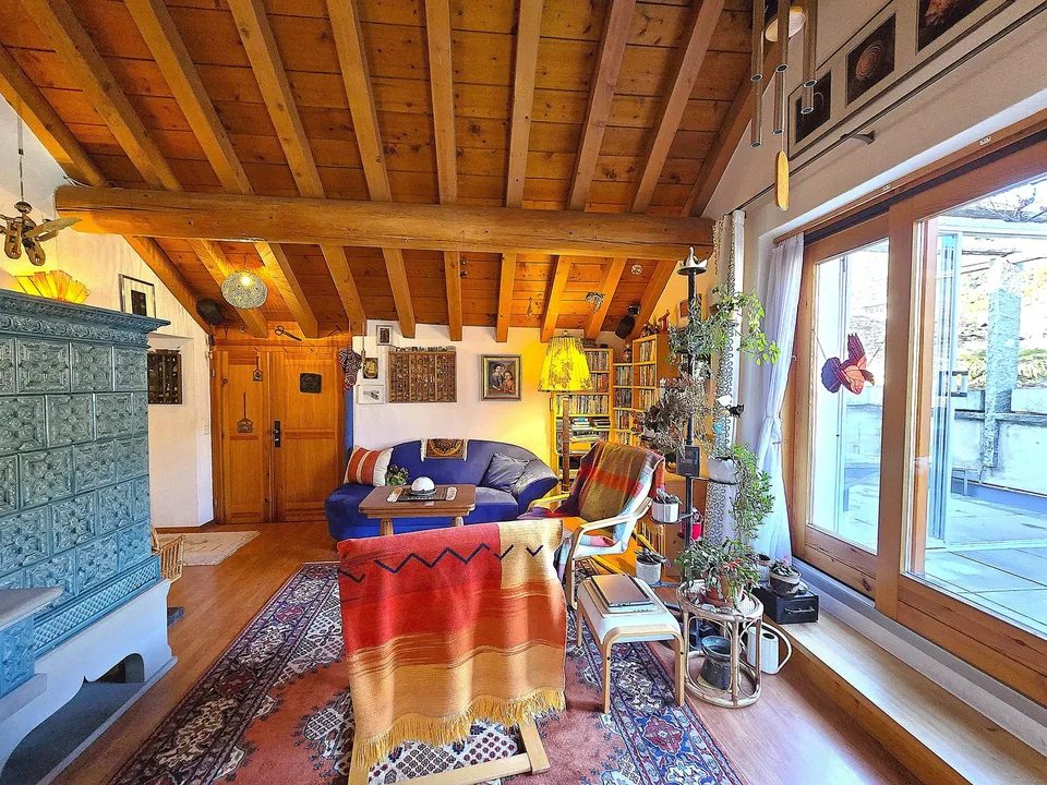 Charmantes rustikales Haus mit herrlicher Aussicht, Terrasse & Garage