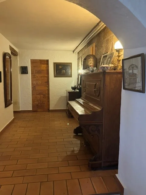Casa ristrutturata di 7 locali a Eclepens – Un patrimonio eccezionale