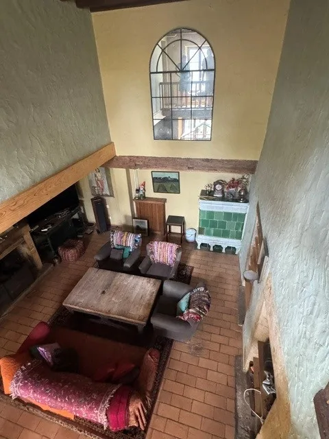 Casa ristrutturata di 7 locali a Eclepens – Un patrimonio eccezionale