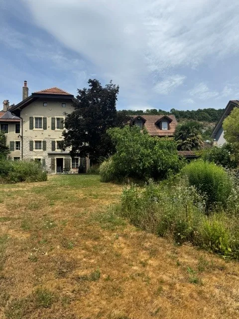 Casa ristrutturata di 7 locali a Eclepens – Un patrimonio eccezionale