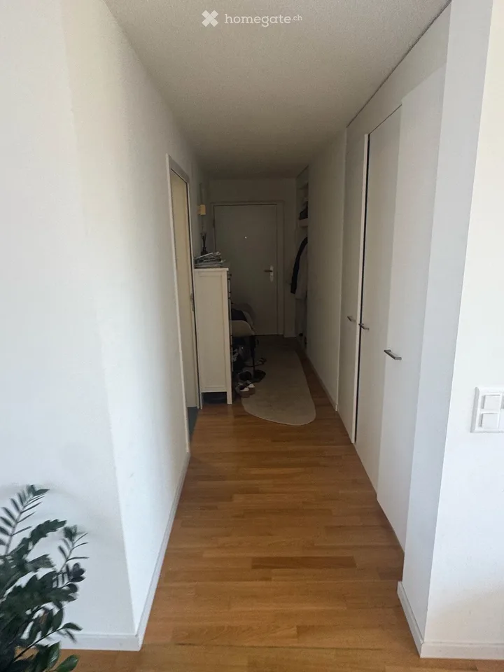 Bright 3.5-Room Apartment with Terrace in Prime Zürich 8008 Location