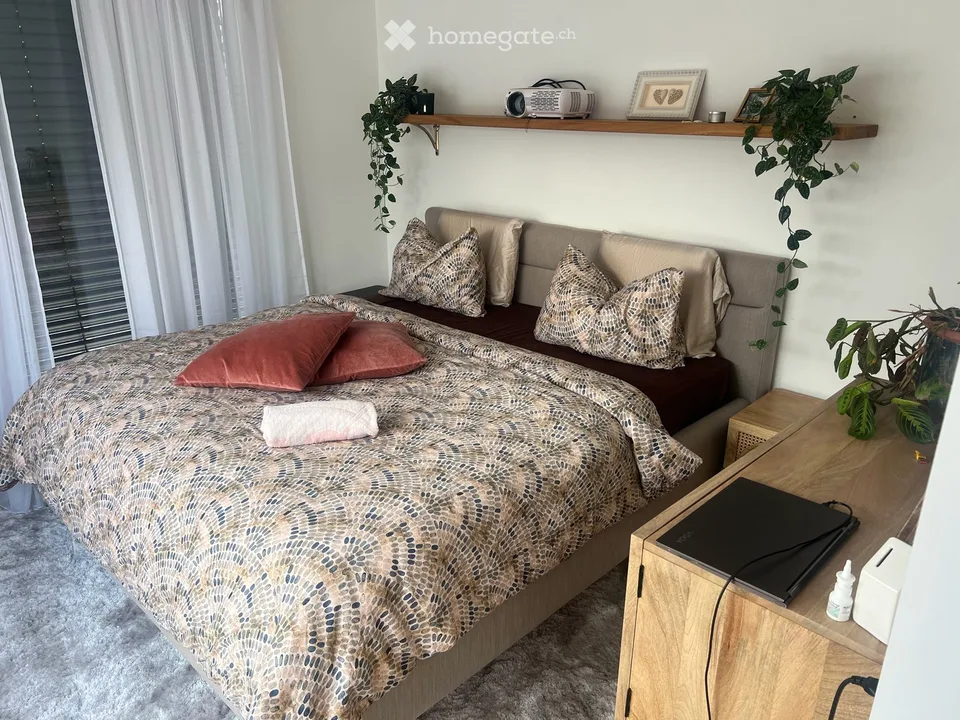 Bright 3.5-Room Apartment with Terrace in Prime Zürich 8008 Location