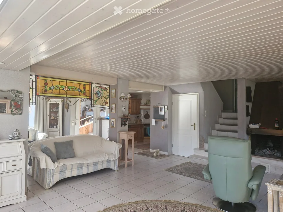 Maison individuelle avec vue panoramique et piscine naturelle
