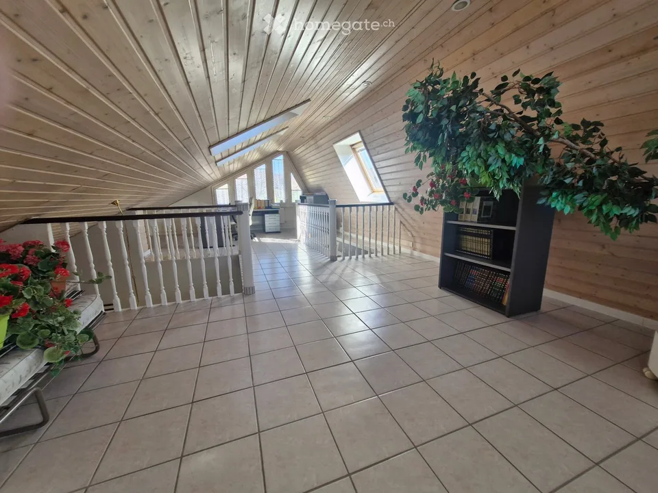 Maison individuelle avec vue panoramique et piscine naturelle