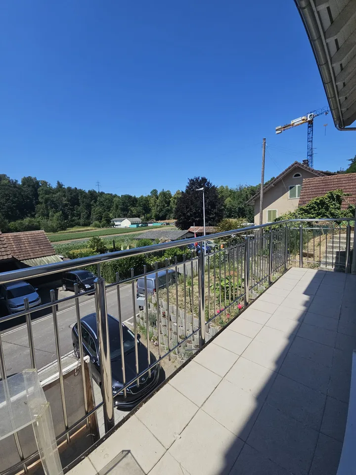 Charming 6.5-room semi-detached house in Othmarsingen – Modern, Family-friendly, and Quiet