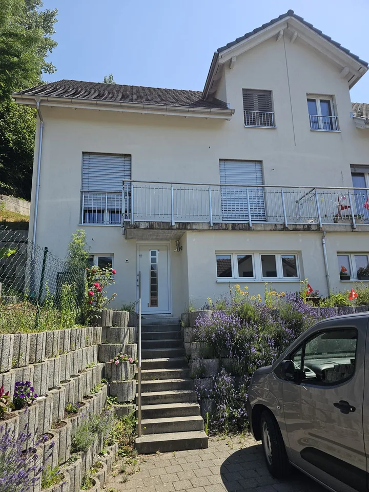Charmantes 6.5-Zimmer-Doppelhaus in Othmarsingen – Modern, Familienfreundlich und Ruhig