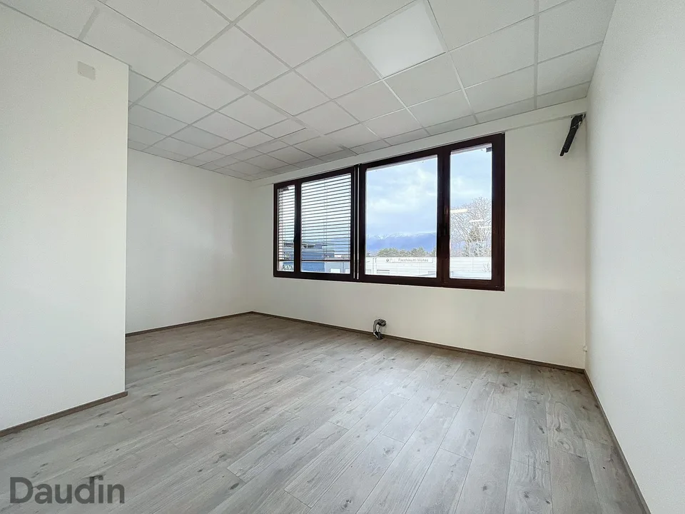 Premises of about 174m2 in Meyrin – photo 3 of 4