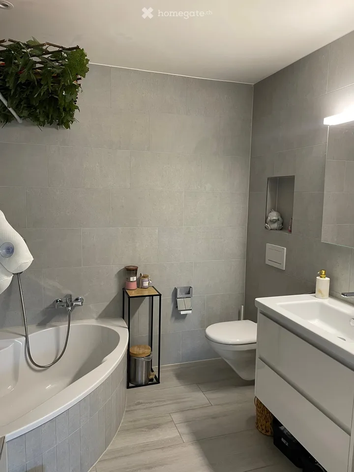Moderne -Wohnung mit 107 m², Loggia und Bodenkühlung