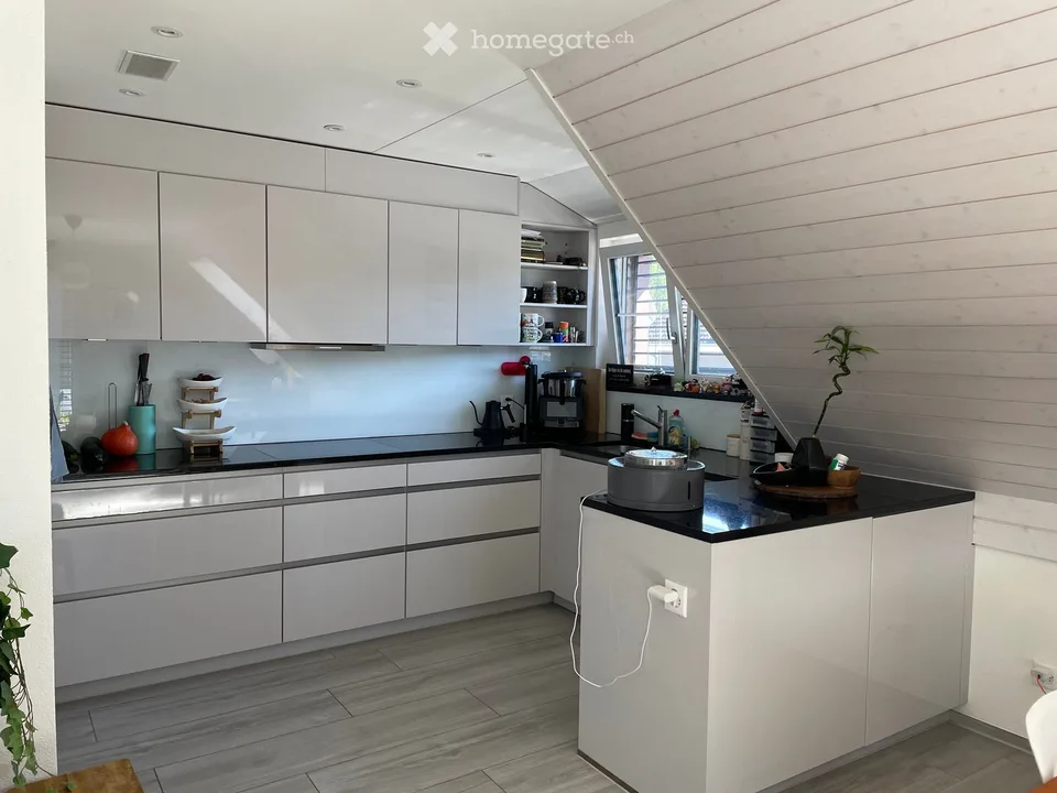 Moderne -Wohnung mit 107 m², Loggia und Bodenkühlung