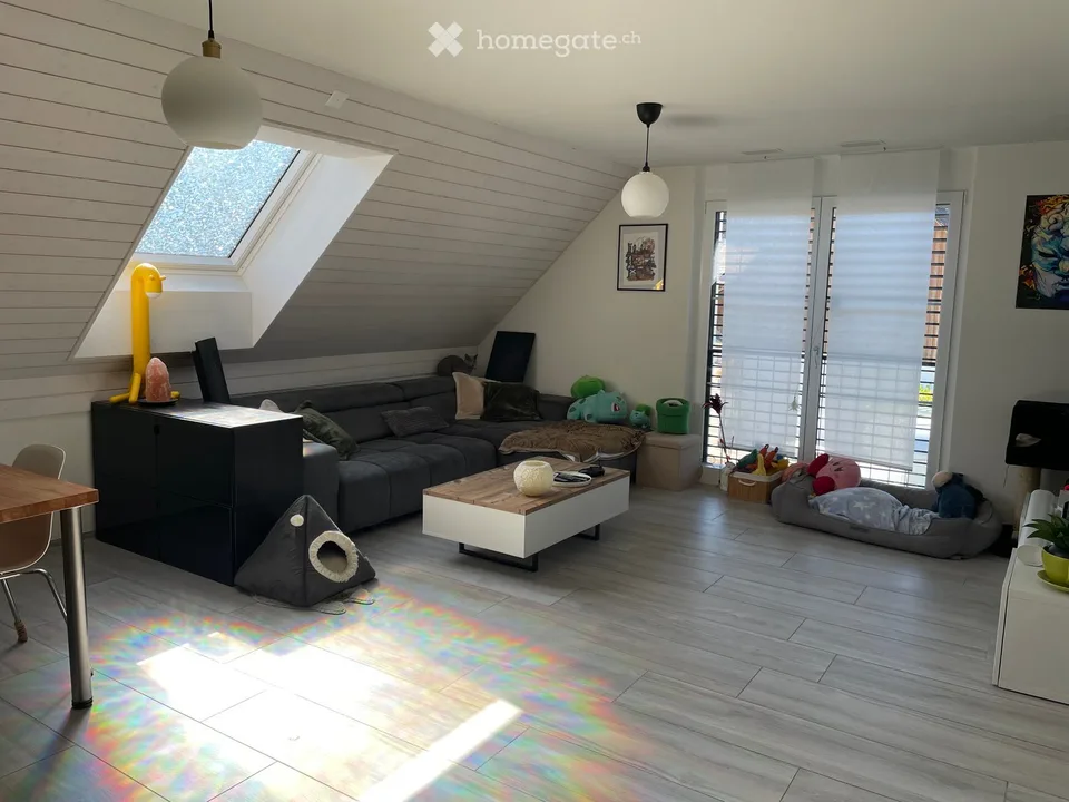 Moderne -Wohnung mit 107 m², Loggia und Bodenkühlung