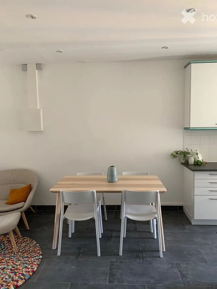 1 chambre meublé, 50 m², dans un coin calme des Pâquis