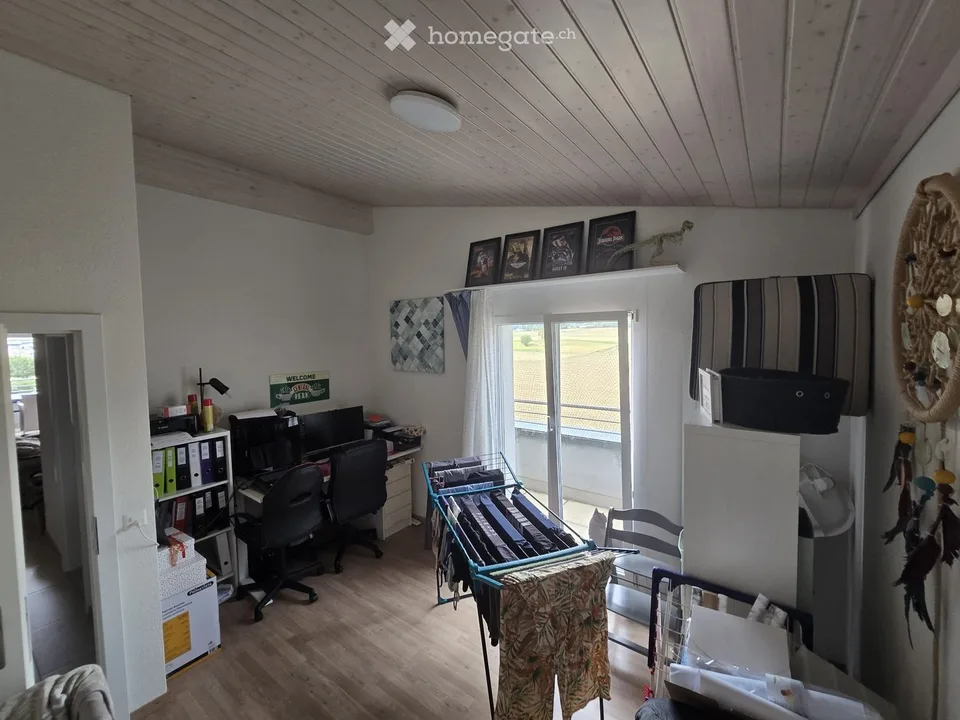 Schönes Dachgeschoss-Apartment mit 3,5 Zimmern ab 1. November