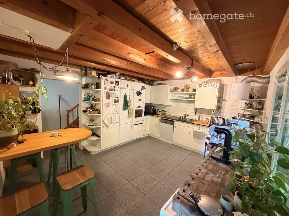 Maison jumelée de 6,5 pièces à Ammerswil AG – à louer à partir de novembre 2026 avec sauna et étang