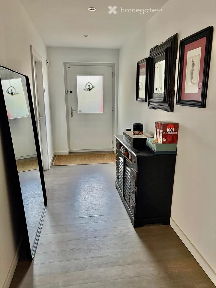 SPECTACULAIRE TRIPLEX DANS UNE MAISON DE VILLAGE AU COEUR DU PETIT-LANCY
