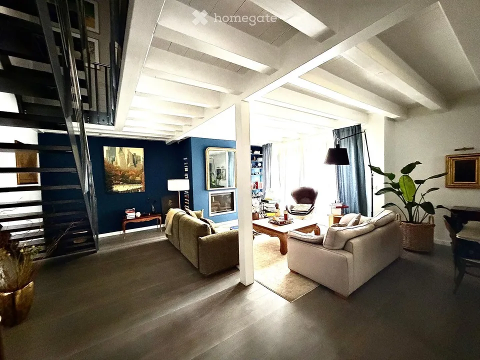 SPECTACULAIRE TRIPLEX DANS UNE MAISON DE VILLAGE AU COEUR DU PETIT-LANCY
