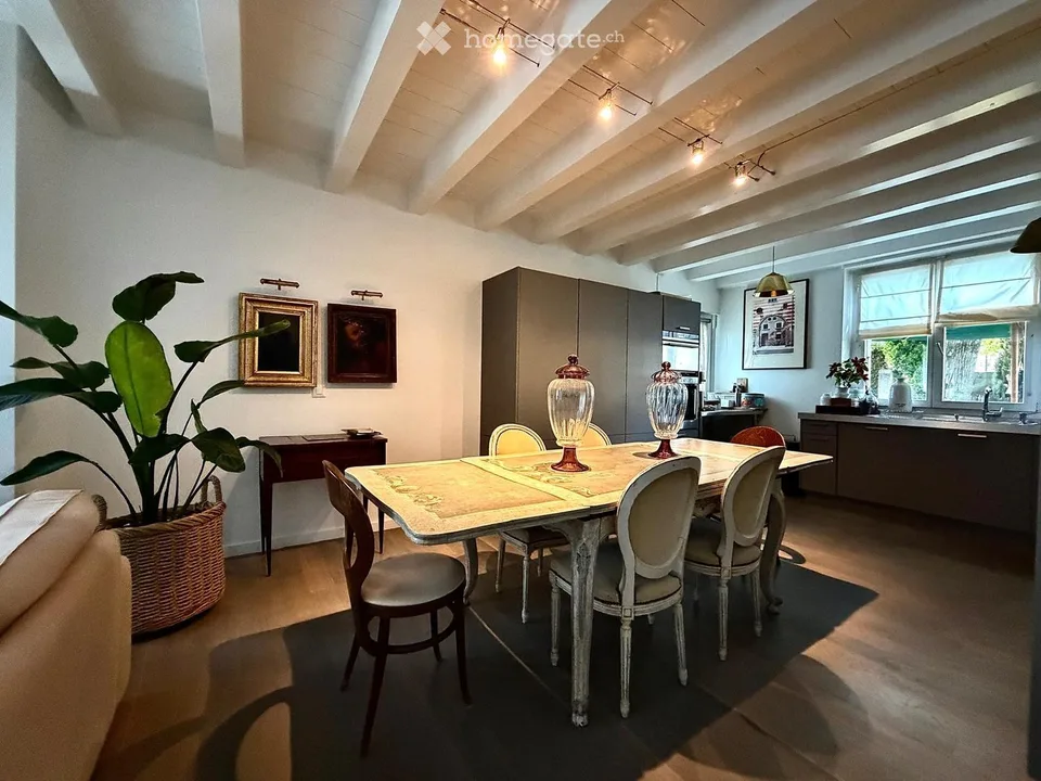 SPECTACULAIRE TRIPLEX DANS UNE MAISON DE VILLAGE AU COEUR DU PETIT-LANCY