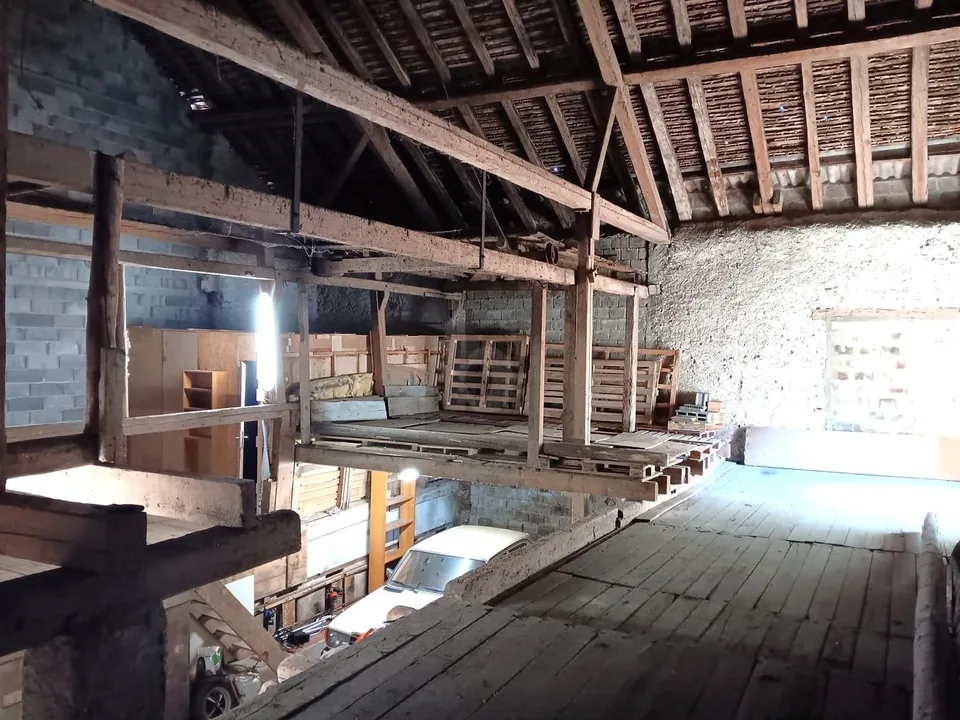 FERME À RÉNOVER