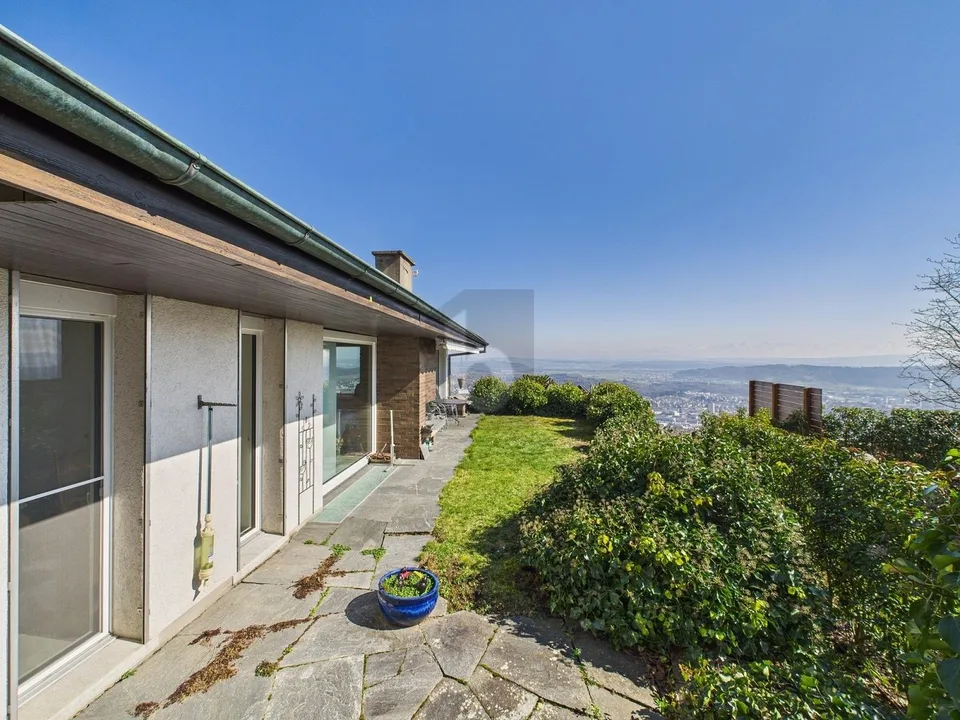 SPACIOUS WITH PANORAMIC VIEW