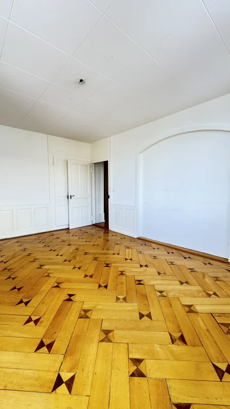 4 Zimmer hell bei Bahnhof, 89 m², Aufzug | La Chaux-de-Fonds