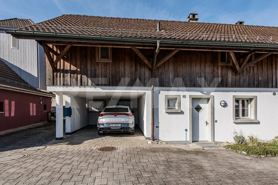 Sunny 5-room corner house in central location