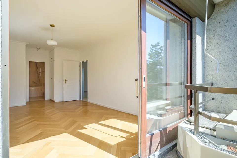 Renovated apartment with panoramic view