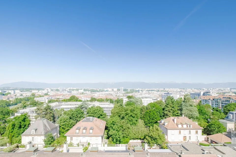 Renovated apartment with panoramic view