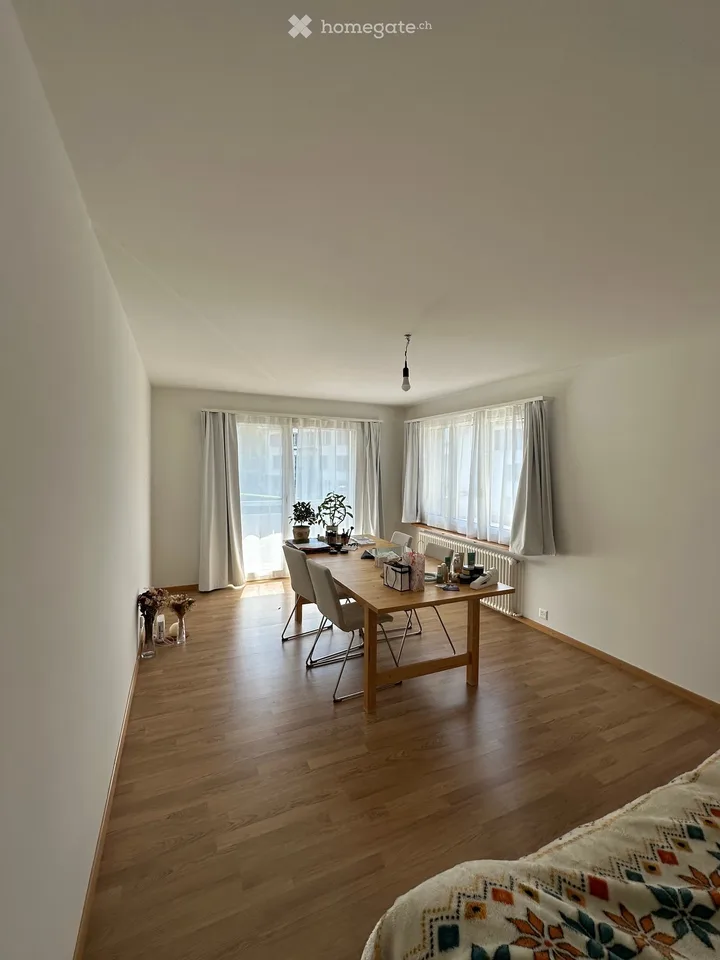 Charming 3-room apartment on Seestrasse in Meilen – available immediately!