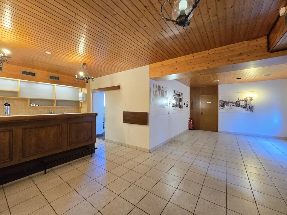 Lokal Gewerbe zur Miete (Restaurant) - 1 Monat Nettomiete angeboten