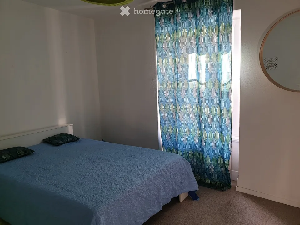 CHAMBRE dans appartement en CO-LOCATION à Neuchatel