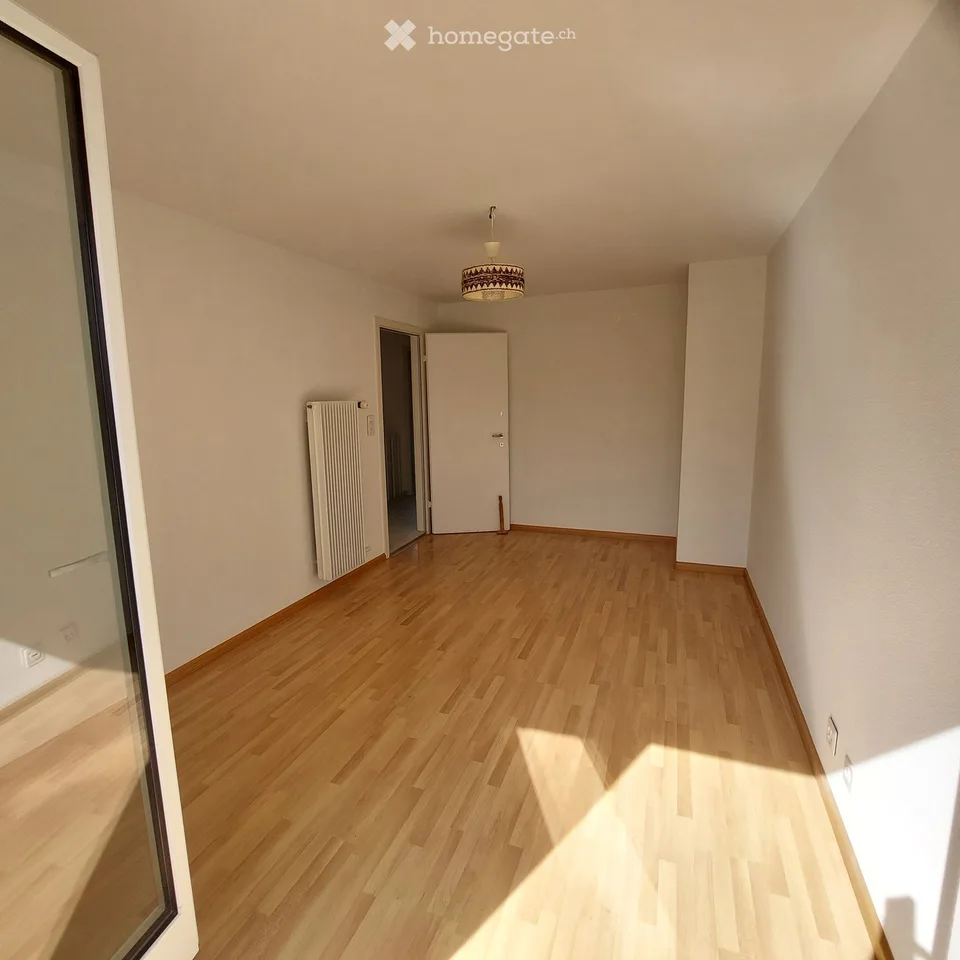 Well-maintained, renovated 4.5 room row house