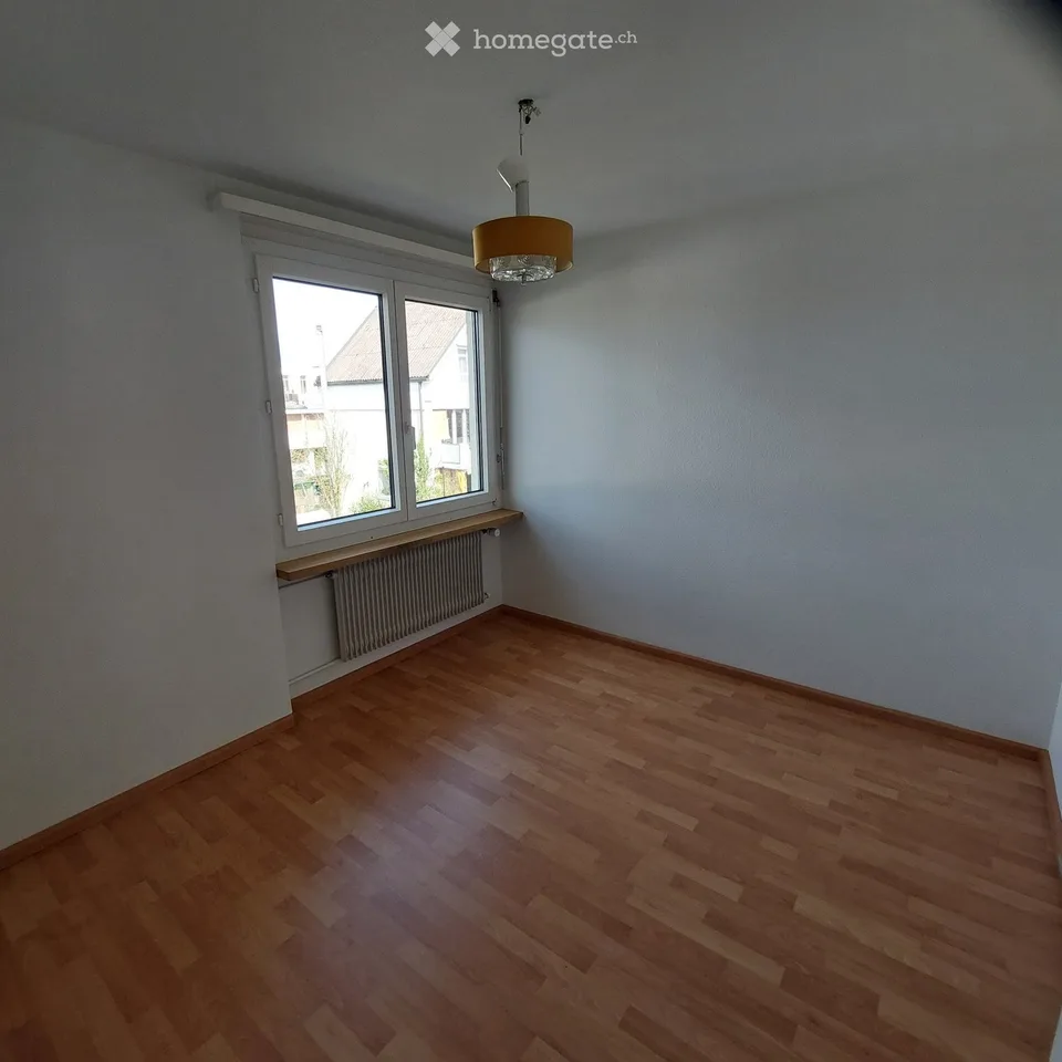 Well-maintained, renovated 4.5 room row house