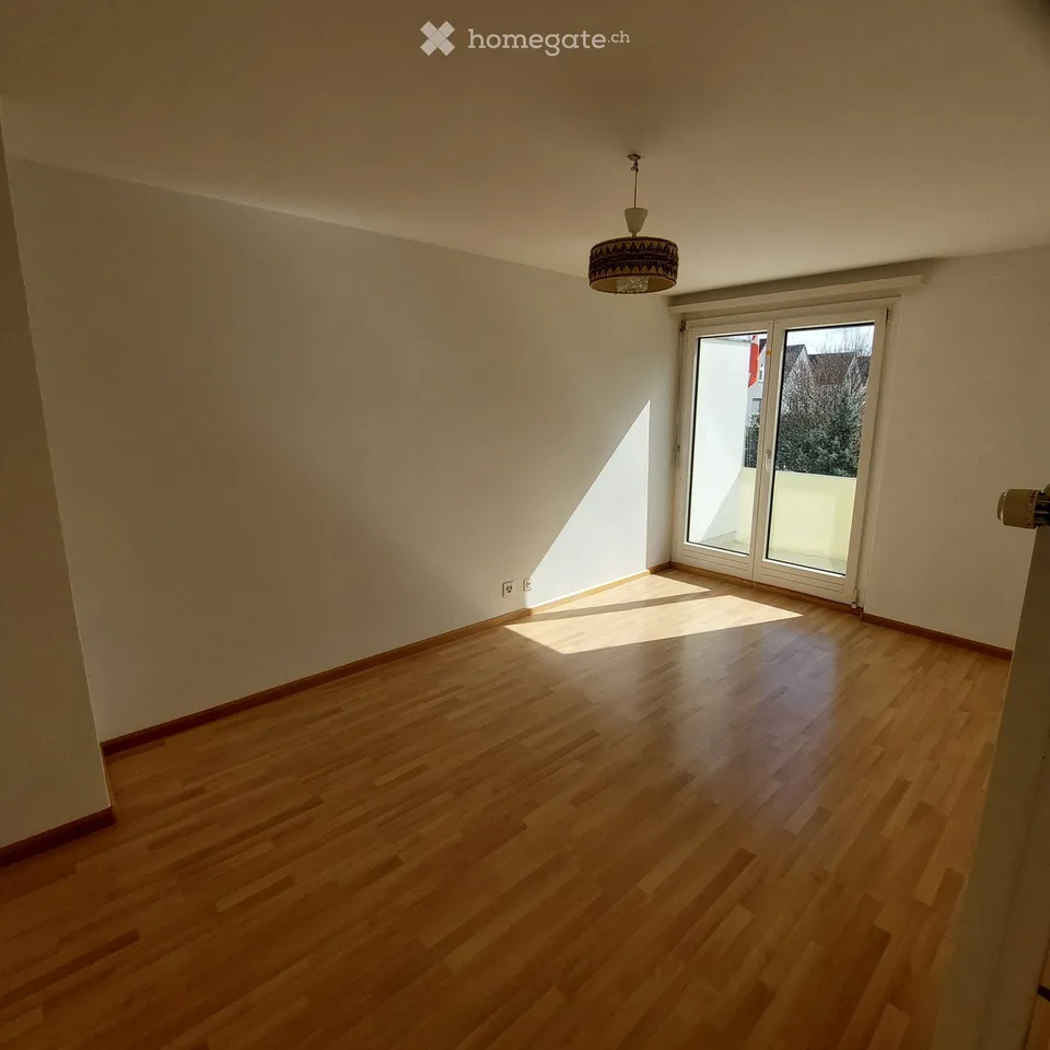 Well-maintained, renovated 4.5 room row house