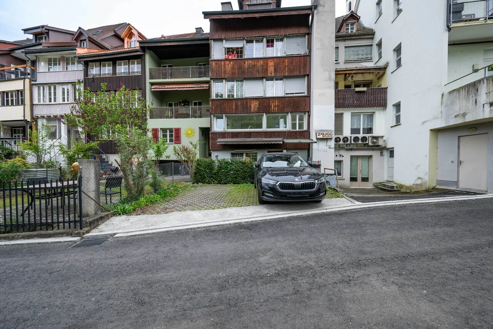 Vieille ville. Aare. Maison multifamiliale.