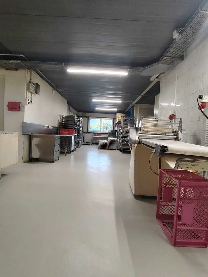 Zu übergeben - Bäckerei/Konditorei vollständig ausgestattet in Sion
