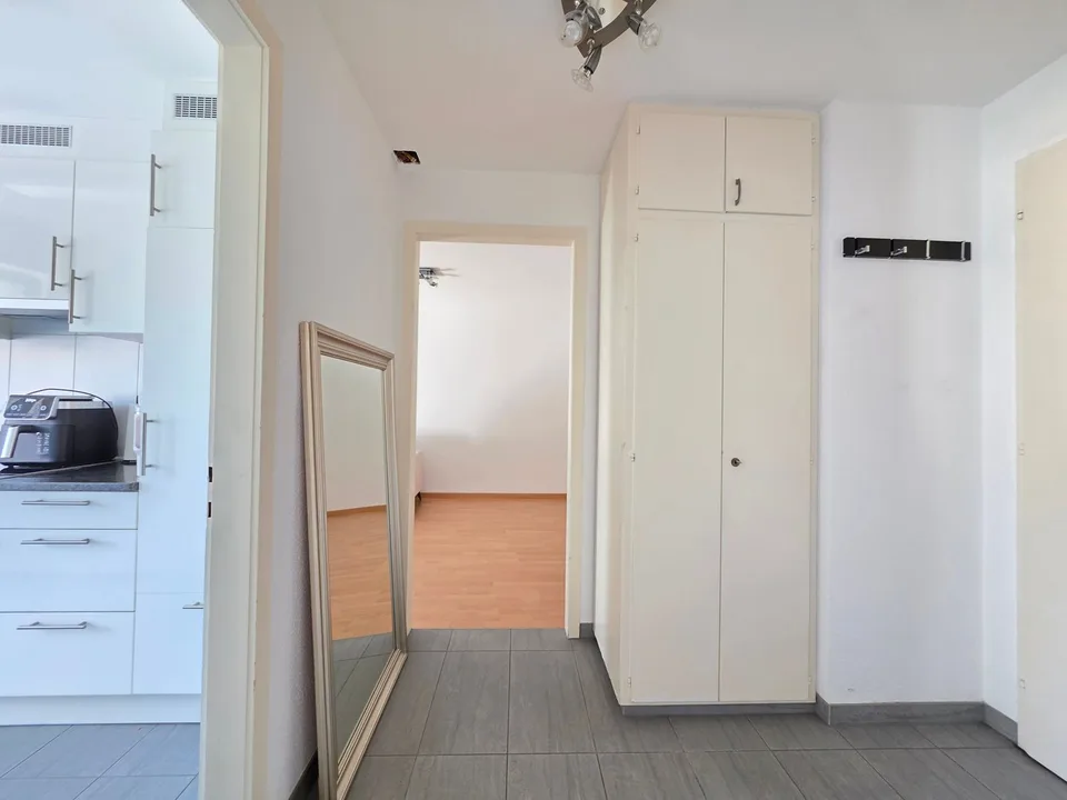 Ampio appartamento di 2 locali in affitto in una zona residenziale centrale