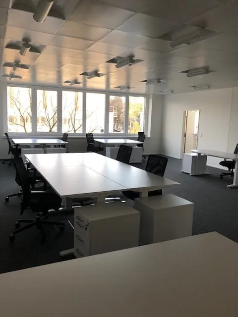 210 m² Büro Wallisellen – möbliert, verkabelt, sofort frei