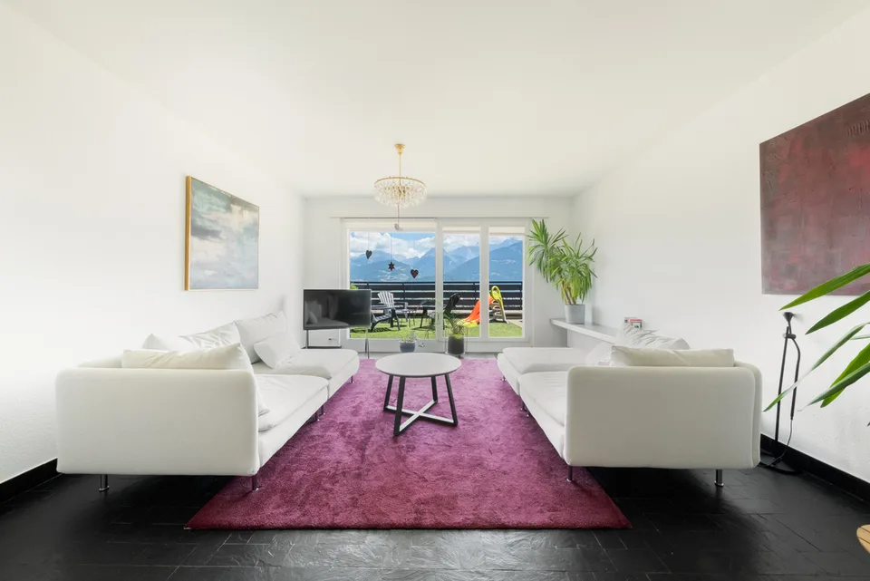 APARTMENT WITH TERRACE - PANORAMIC VIEW - BASEMENT - EXCLUSIVE